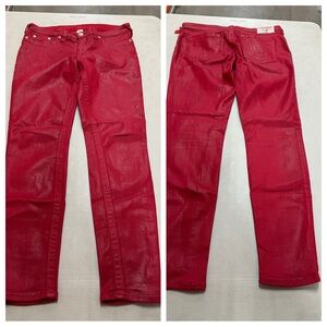 True Religion HALLE with coating Super Skinny jeans
Size 32 inseam 29”